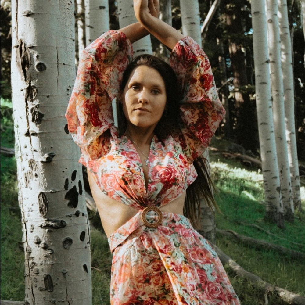 Gianni Bini Rose Golden Floral Print Long Sleeved Dress